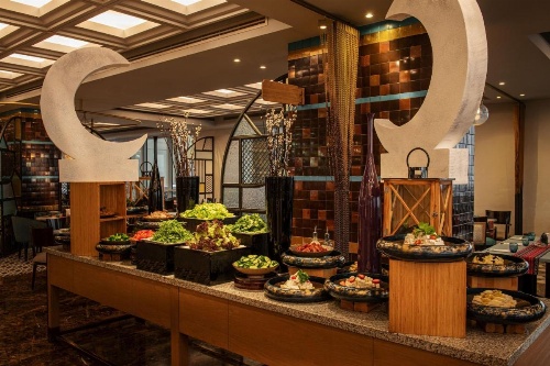 Sheraton Mall of the Emirates Hotel, Dubai image 7